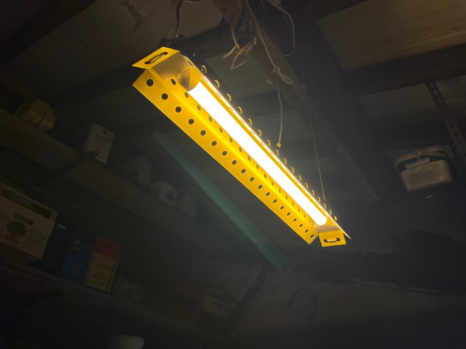 Yellow Chair Light 02